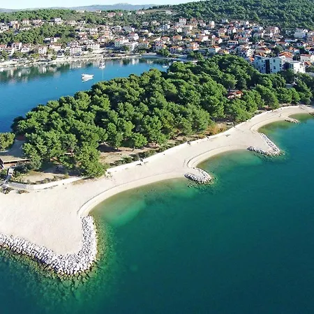 Studio Violeta-50m From The