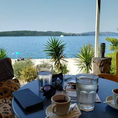 Studio Violeta-50m From The Appartement Trogir