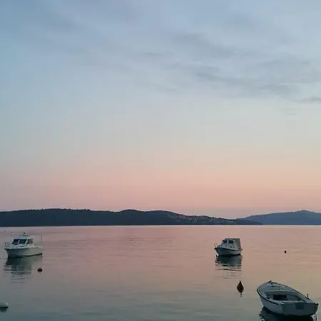 Studio Violeta-50m From The Appartement Trogir