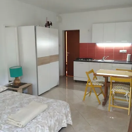 Studio Violeta-50m From The Trogir